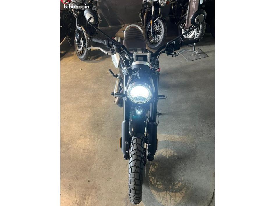TRIUMPH SCRAMBLER 1200 XC