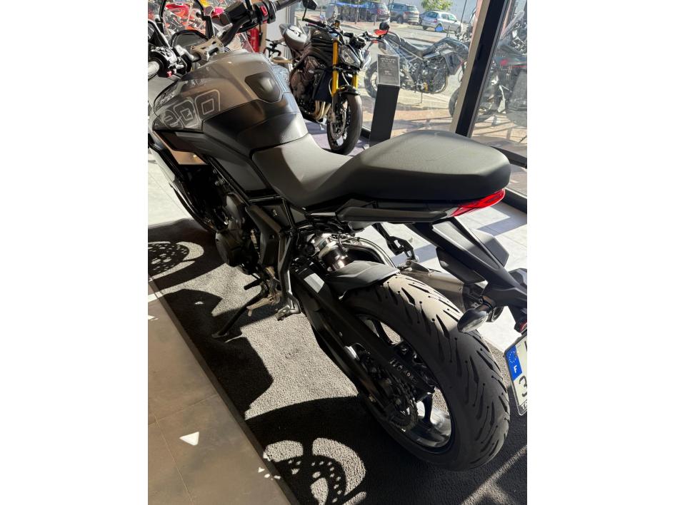 Triumph Tiger 800 – 2025 – 1ère main – Accessoirisée