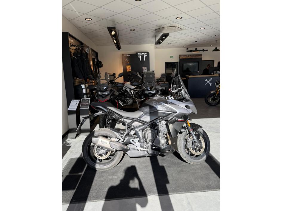 Triumph Tiger 800 – 2025 – 1ère main – Accessoirisée