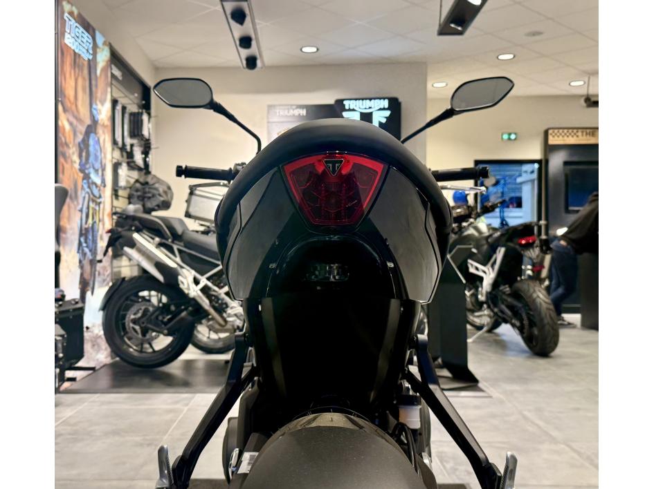 TRIUMPH TRIDENT 660