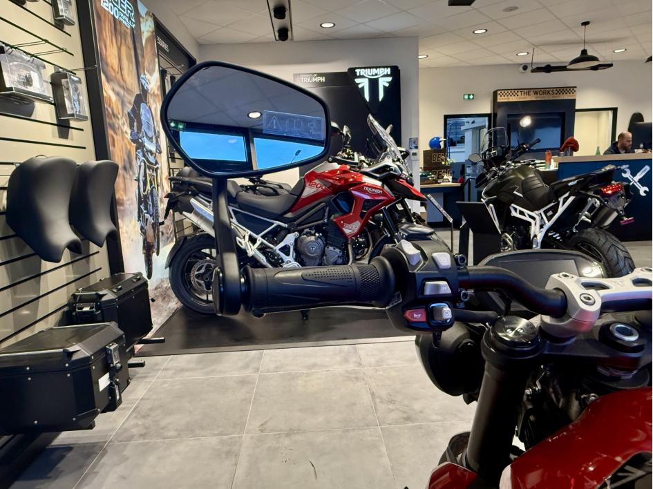 TRIUMPH STREET TRIPLE 765 RS