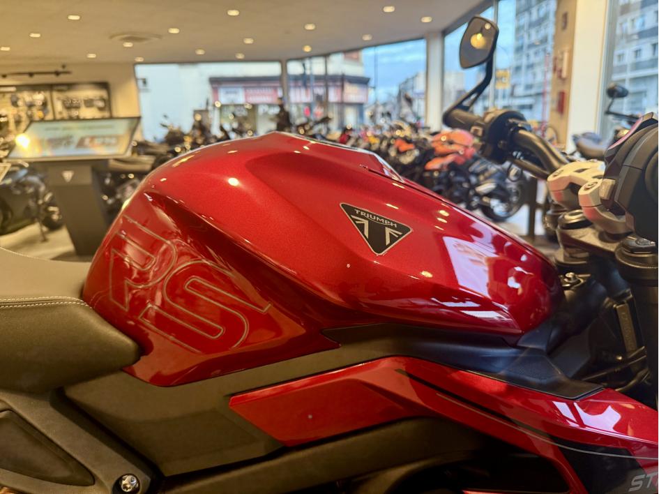 TRIUMPH STREET TRIPLE 765 RS