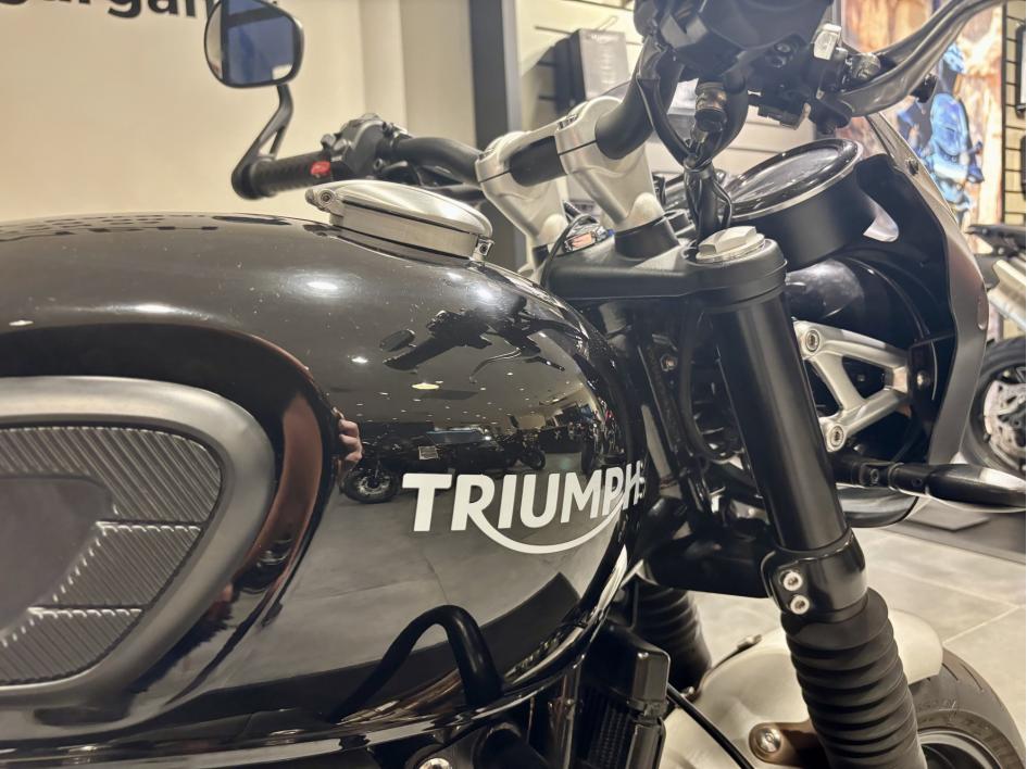 TRIUMPH SPEED TWIN 1200