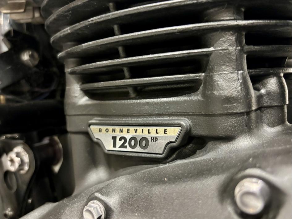 TRIUMPH SPEED TWIN 1200