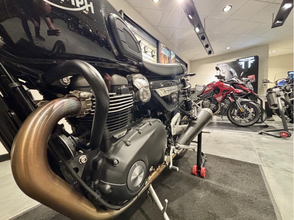 TRIUMPH SPEED TWIN 1200