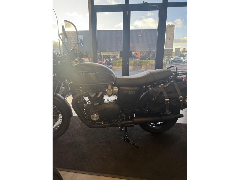 Triumph Bonneville T120 Black – 2022 – 7 070 km