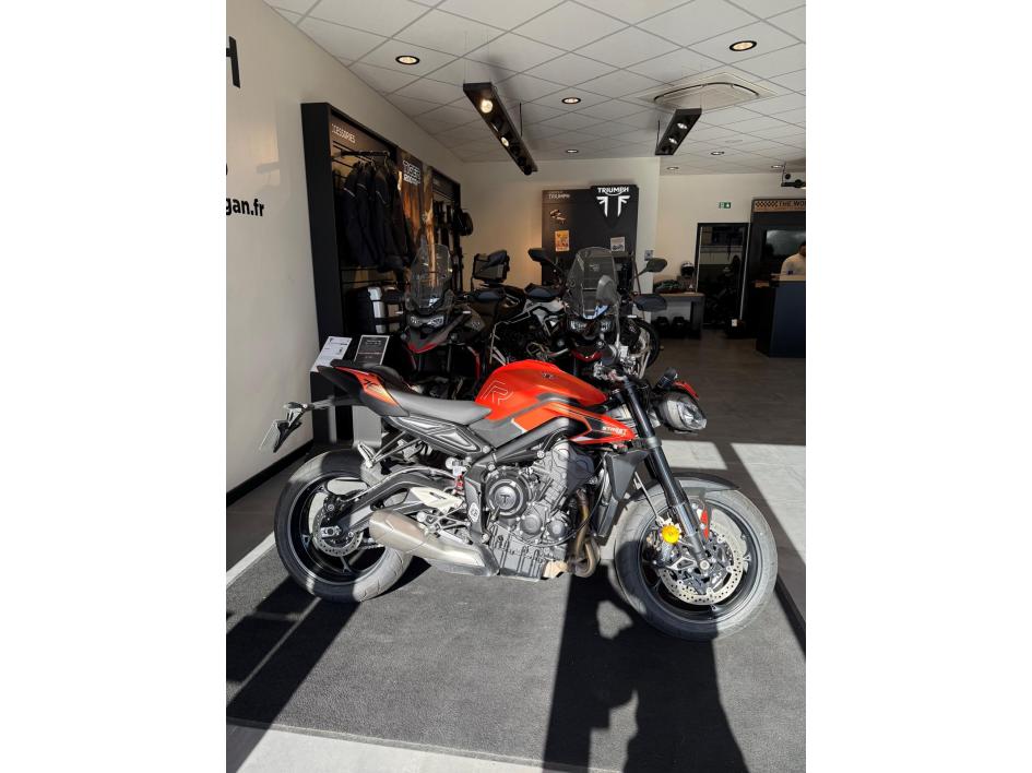 Triumph Street Triple 765 R – Matt Baja Orange – 2025 – 1ère main