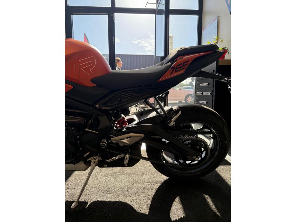 Triumph Street Triple 765 R – Matt Baja Orange – 2025 – 1ère main