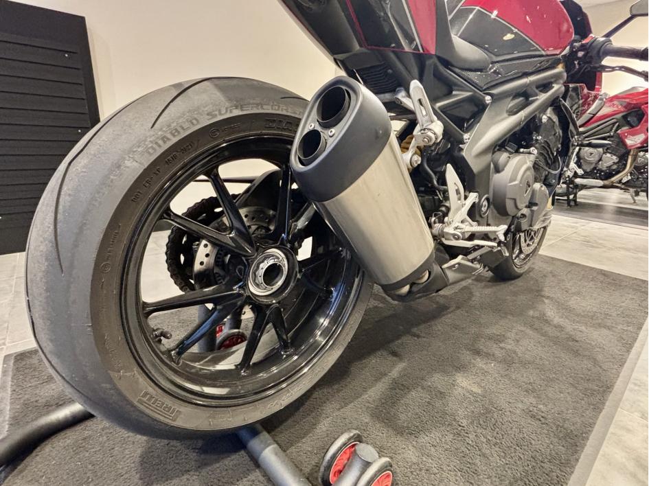 TRIUMPH SPEED TRIPLE 1200 RR