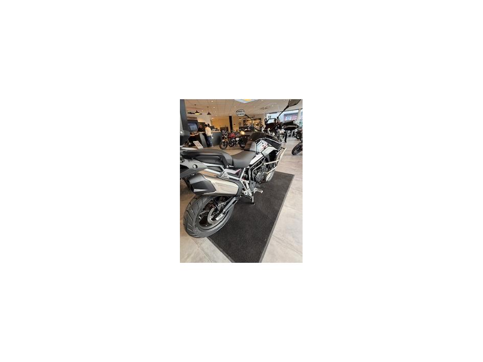 Triumph Tiger 900 GT Pro – Sapphire Black – 2025 – 1ère main