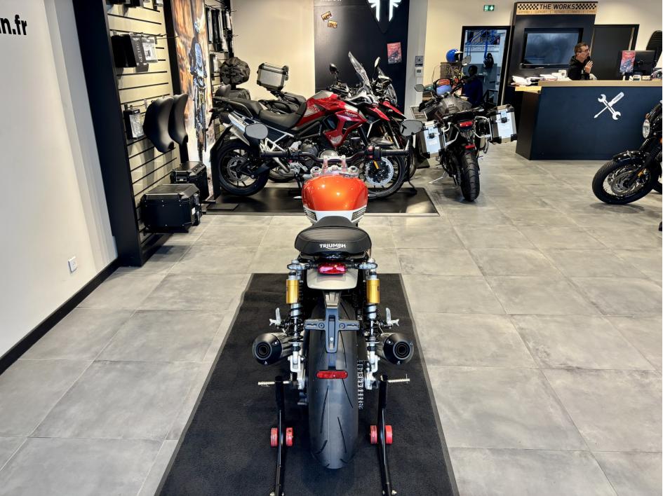 TRIUMPH SPEED TWIN 1200