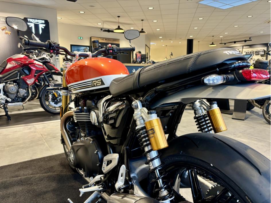 TRIUMPH SPEED TWIN 1200
