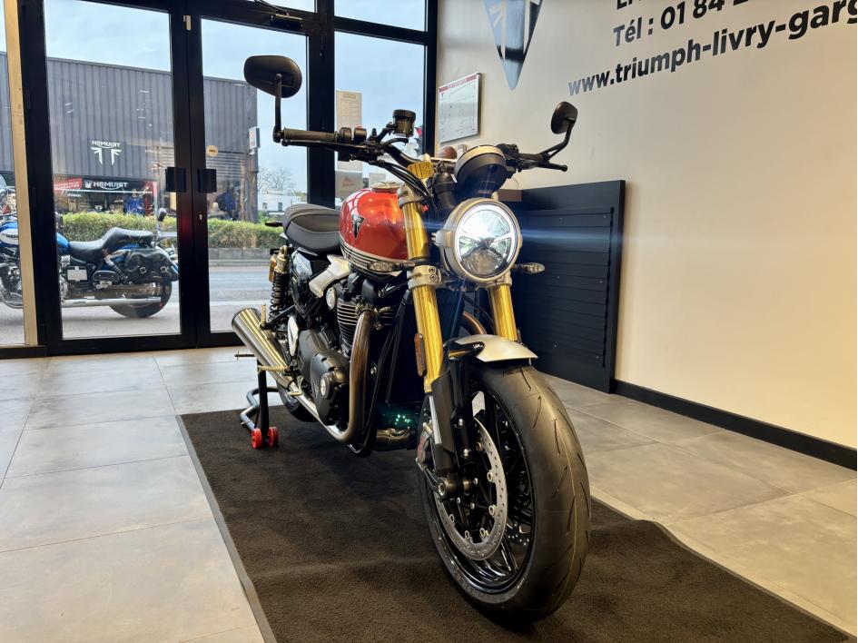 TRIUMPH SPEED TWIN 1200