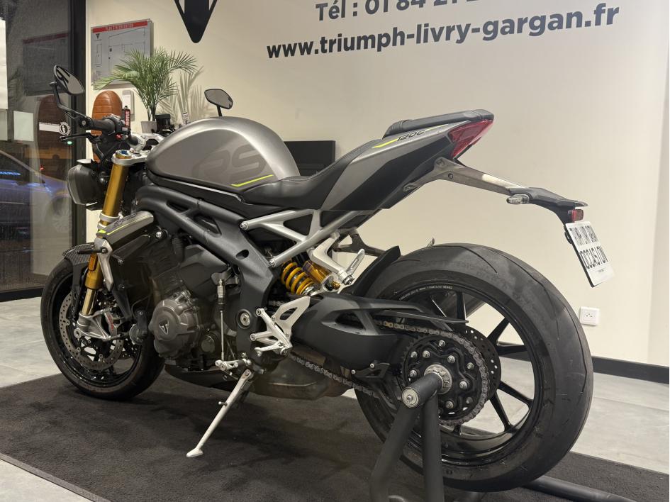TRIUMPH SPEED TRIPLE 1200 RS