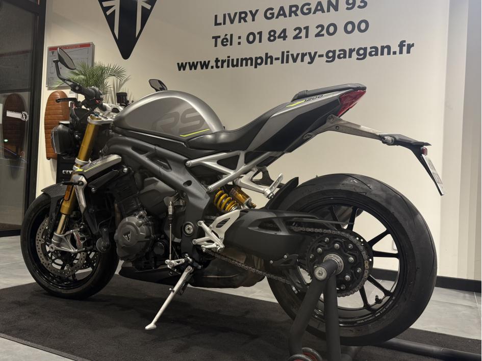 TRIUMPH SPEED TRIPLE 1200 RS