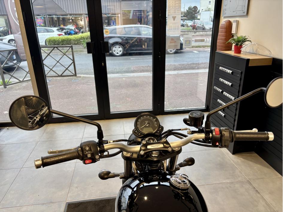 TRIUMPH SCRAMBLER 900