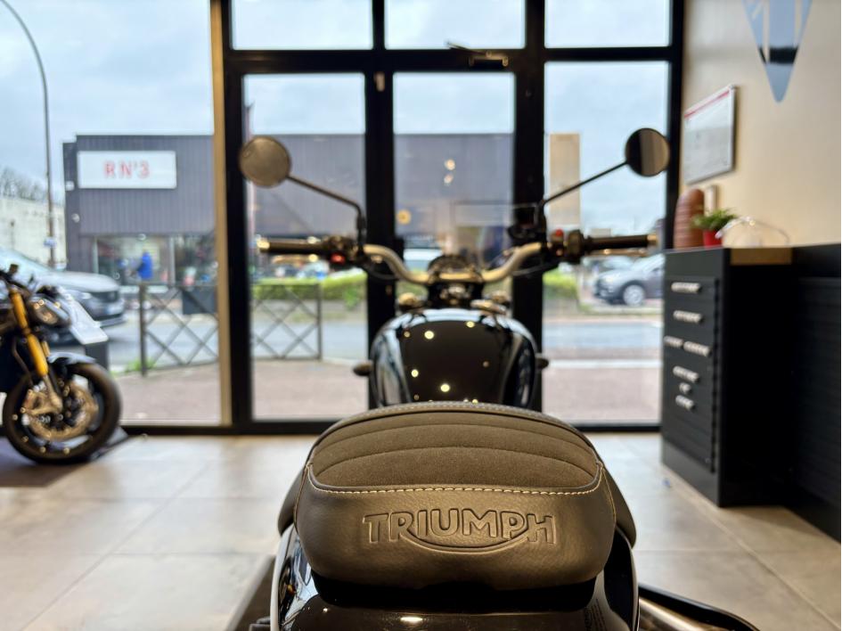 TRIUMPH SCRAMBLER 900